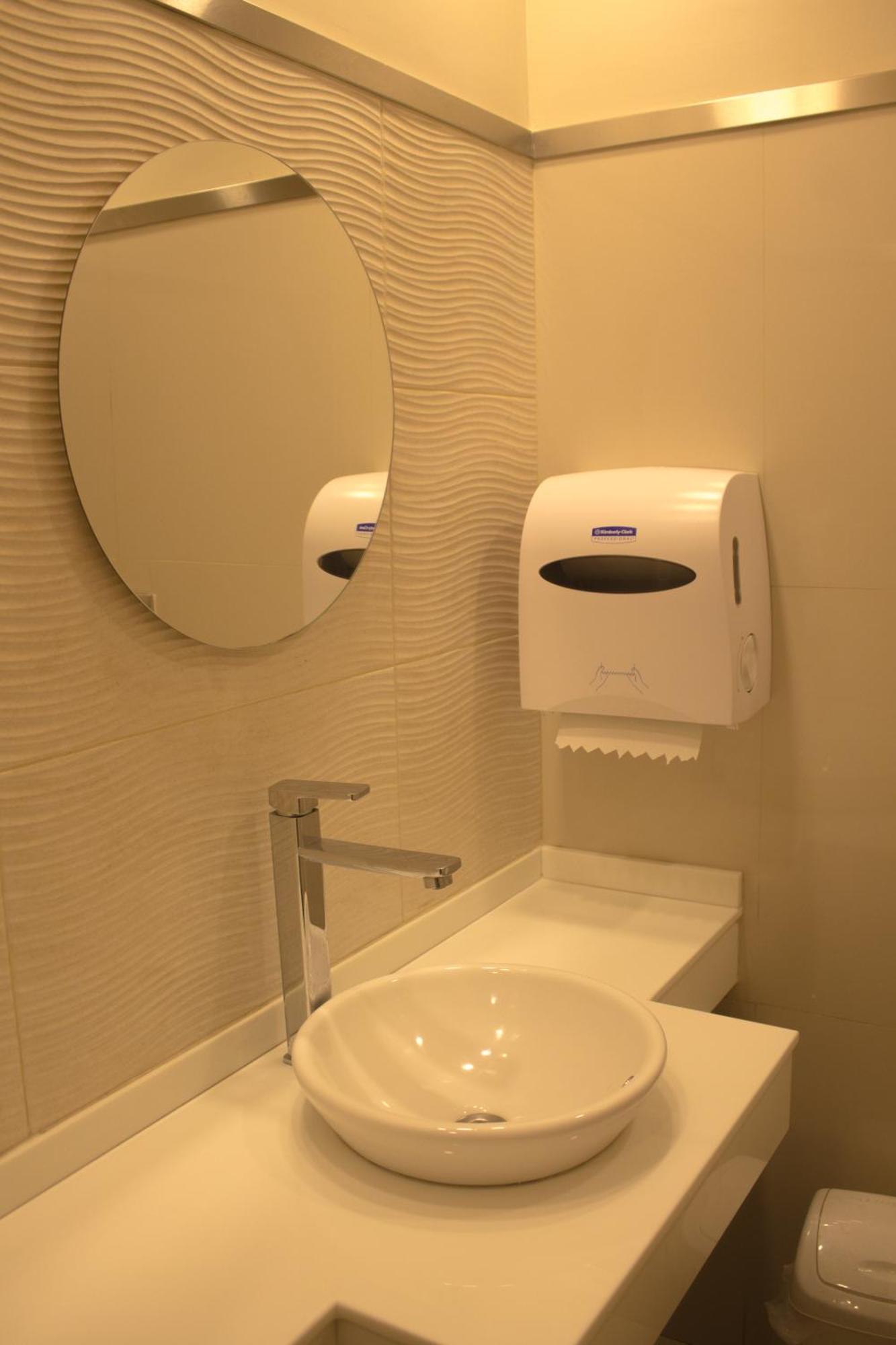 Hotel Victoria Plaza ตาริฮา ภายนอก รูปภาพ