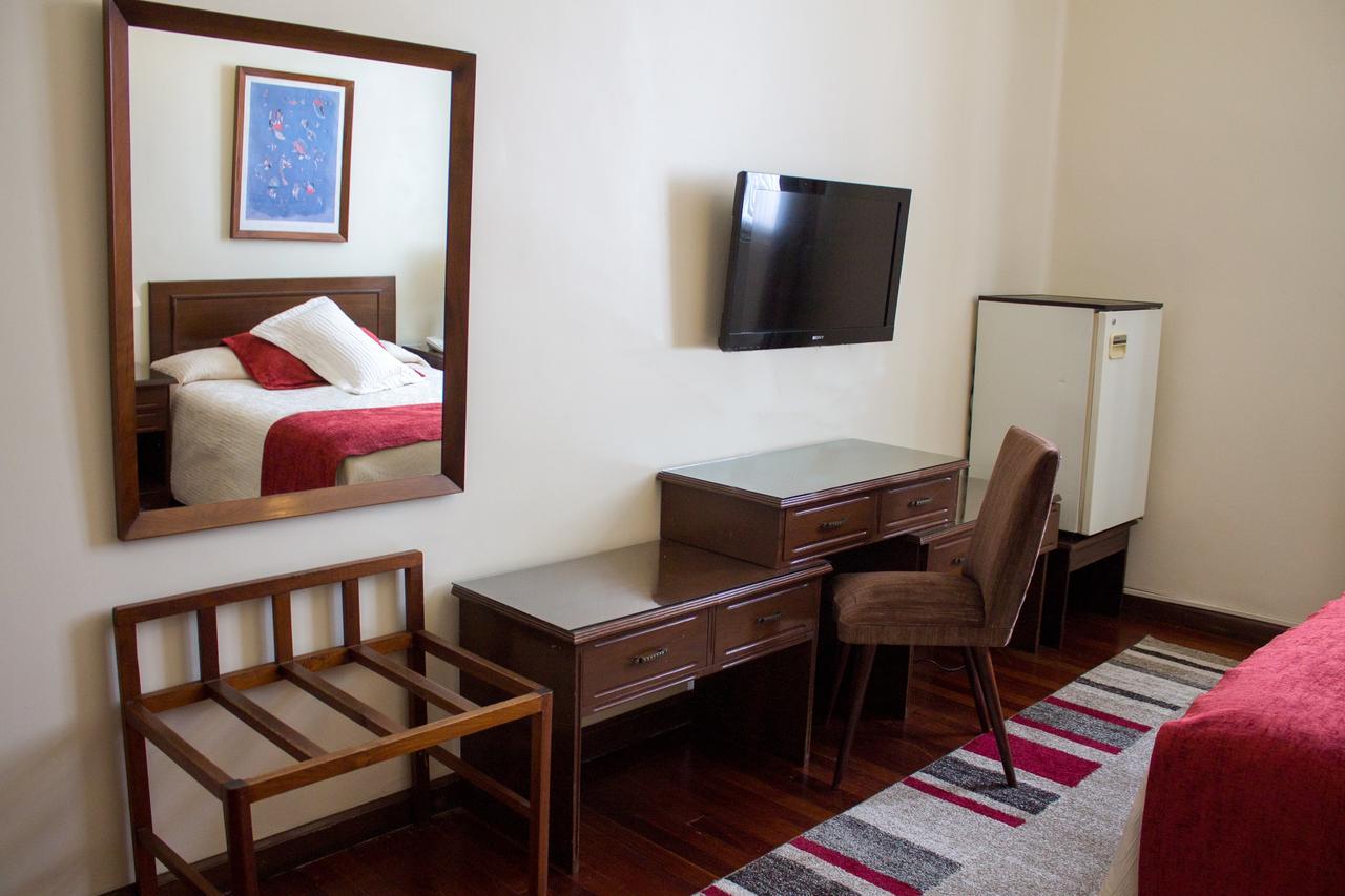 Hotel Victoria Plaza ตาริฮา ภายนอก รูปภาพ