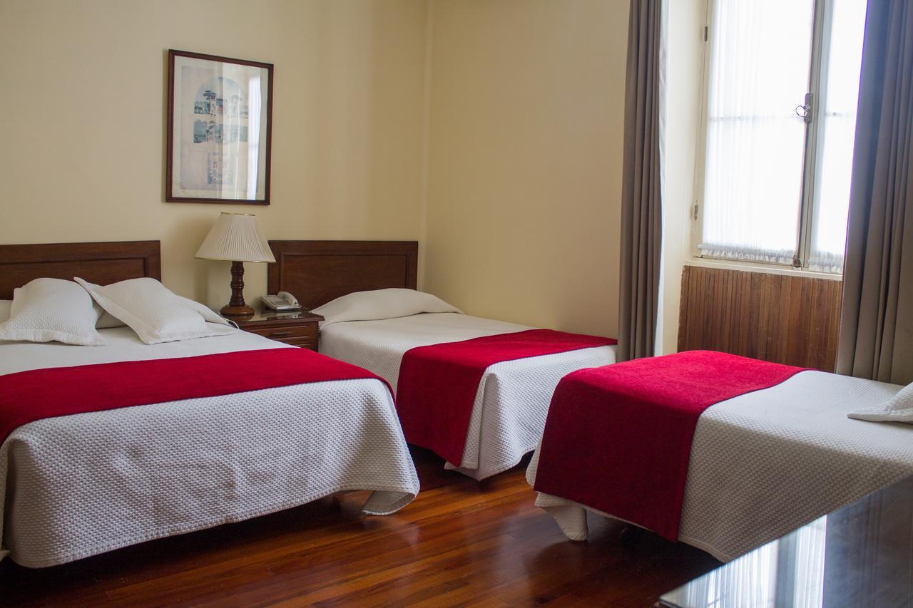 Hotel Victoria Plaza ตาริฮา ภายนอก รูปภาพ